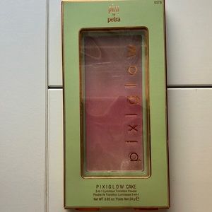 Pixie by Petra Pixiglow Cake 3-in-1 Luminous Transition Powder PinkChampagne